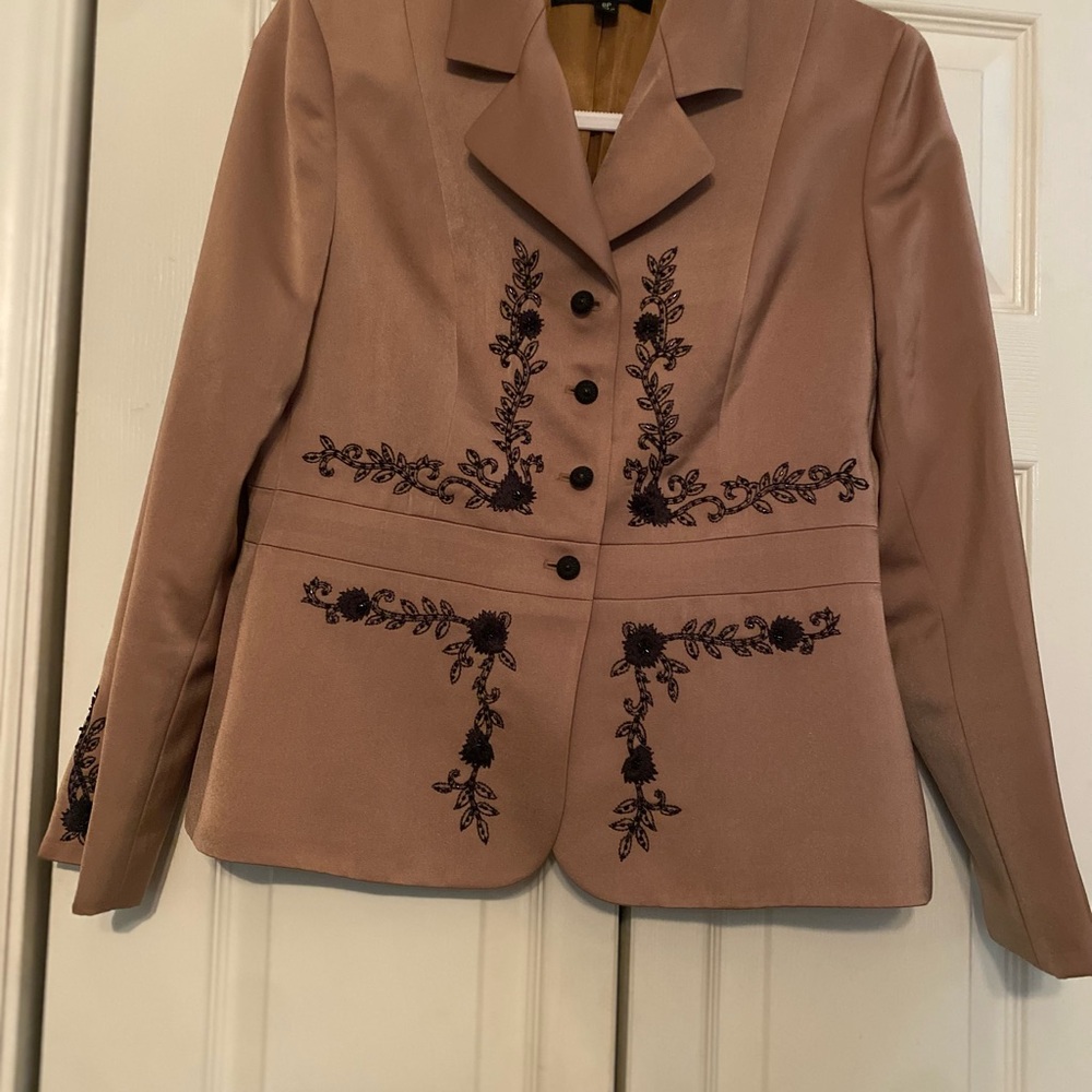 Kasper Mauve Blazer with Black Floral Embroidery